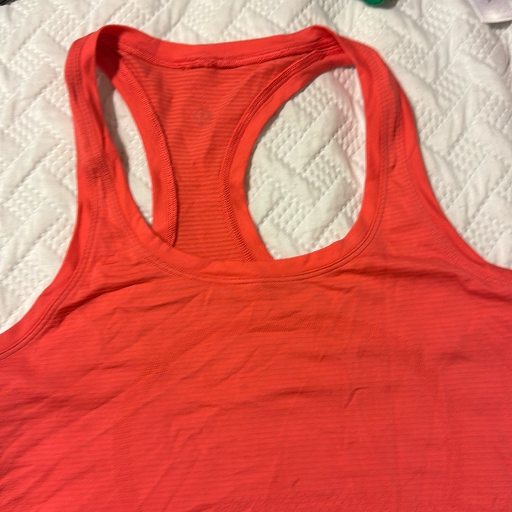 Lululemon, Size 4. Swiftly tech in race length